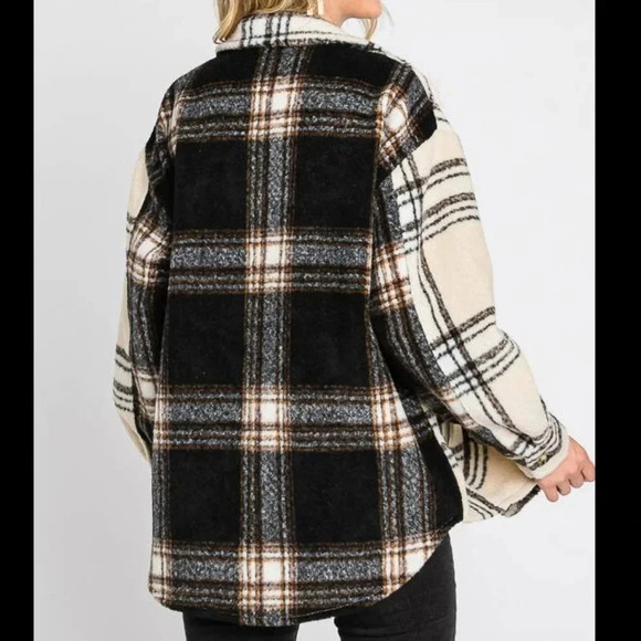 New! Ivory & Black Plaid Shacket With Pockets - Picture 8 of 11